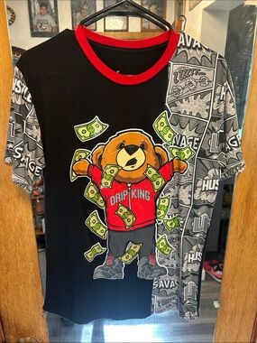 Vibe Black Graphic 'Drip King' Bear Tee with Red Trim